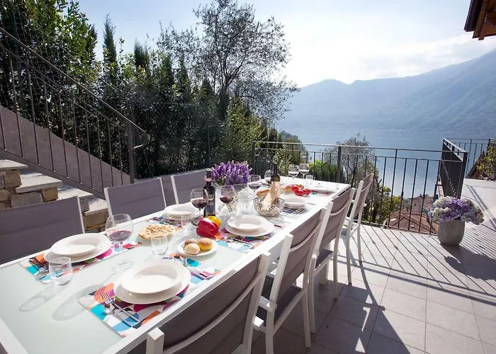 State Of The Art With 180 Degree Panoramic View, Pool And Sleeping Up To 10 Guests By Italian Apartment