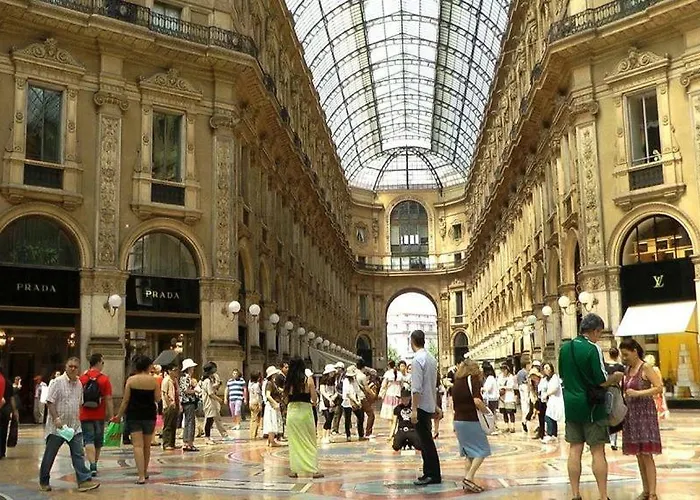 State Of The Art With 180 Degree Panoramic View, Pool And Sleeping Up To 10 Guests By Italian Apartment